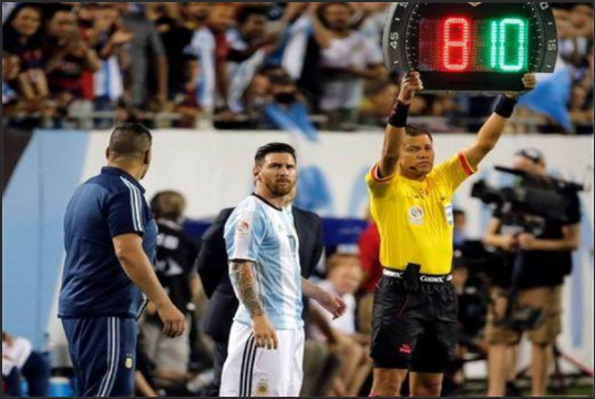 包含激烈竞技让人心跳加速，球员们在场上展现实力的词条