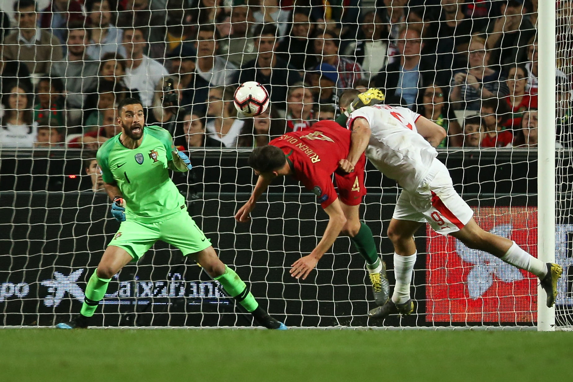 开云体育网页版-乌克兰客场战平塞尔维亚，晋级之路不明朗