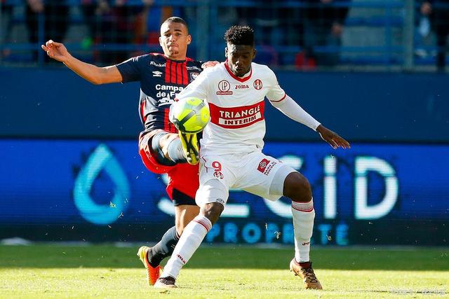 南特遭遇卡昂逆转,主场不敌对手 南特遭遇卡昂逆转,主场不敌对手