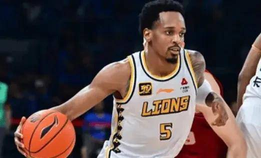 紧逼比赛末节，苦战至最后一刻的简单介绍