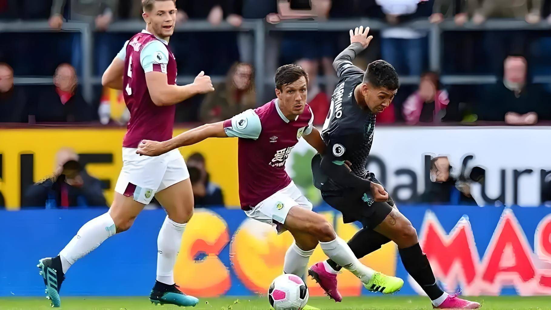 开云体育官网-包含莱切斯特城惊险获胜，英超局势一片混乱！的词条