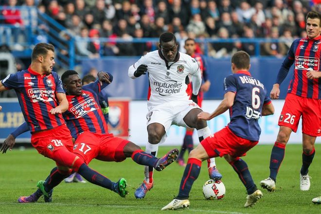 甘冈队遭遇惨败，士气低迷急需反思