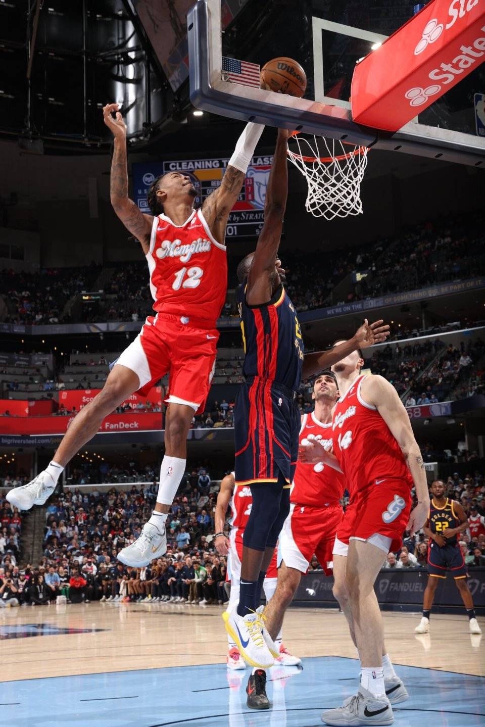 开云体育官方入口-灰熊再胜活塞，系列赛领先-的简单介绍