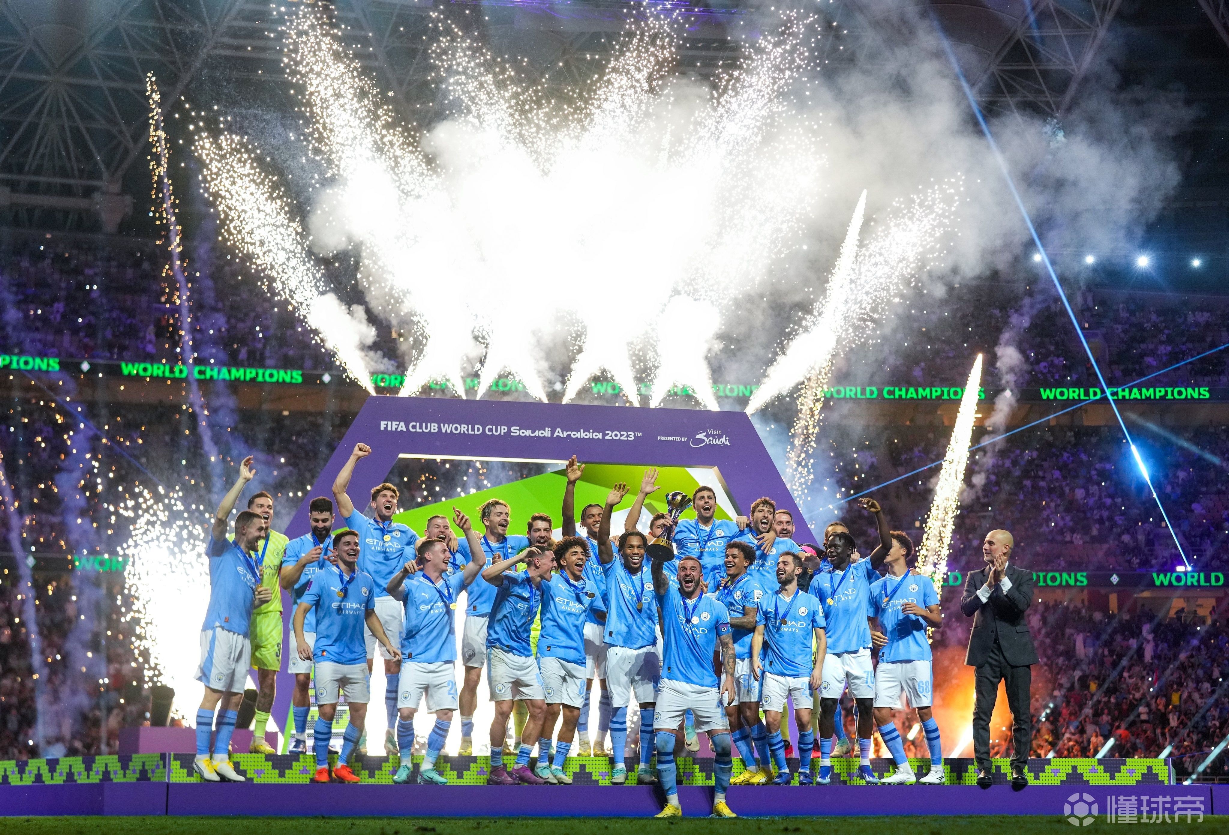 开云体育在线-曼城新援首秀出色，展现出潜力与实力