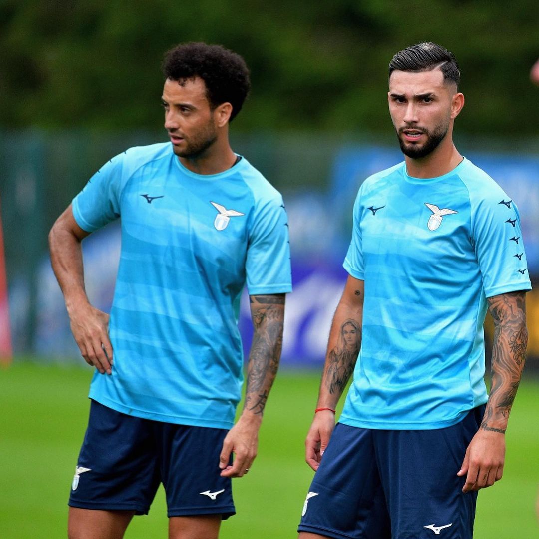 包含拉齐奥新援表现抢眼，助球队跻身前十的词条