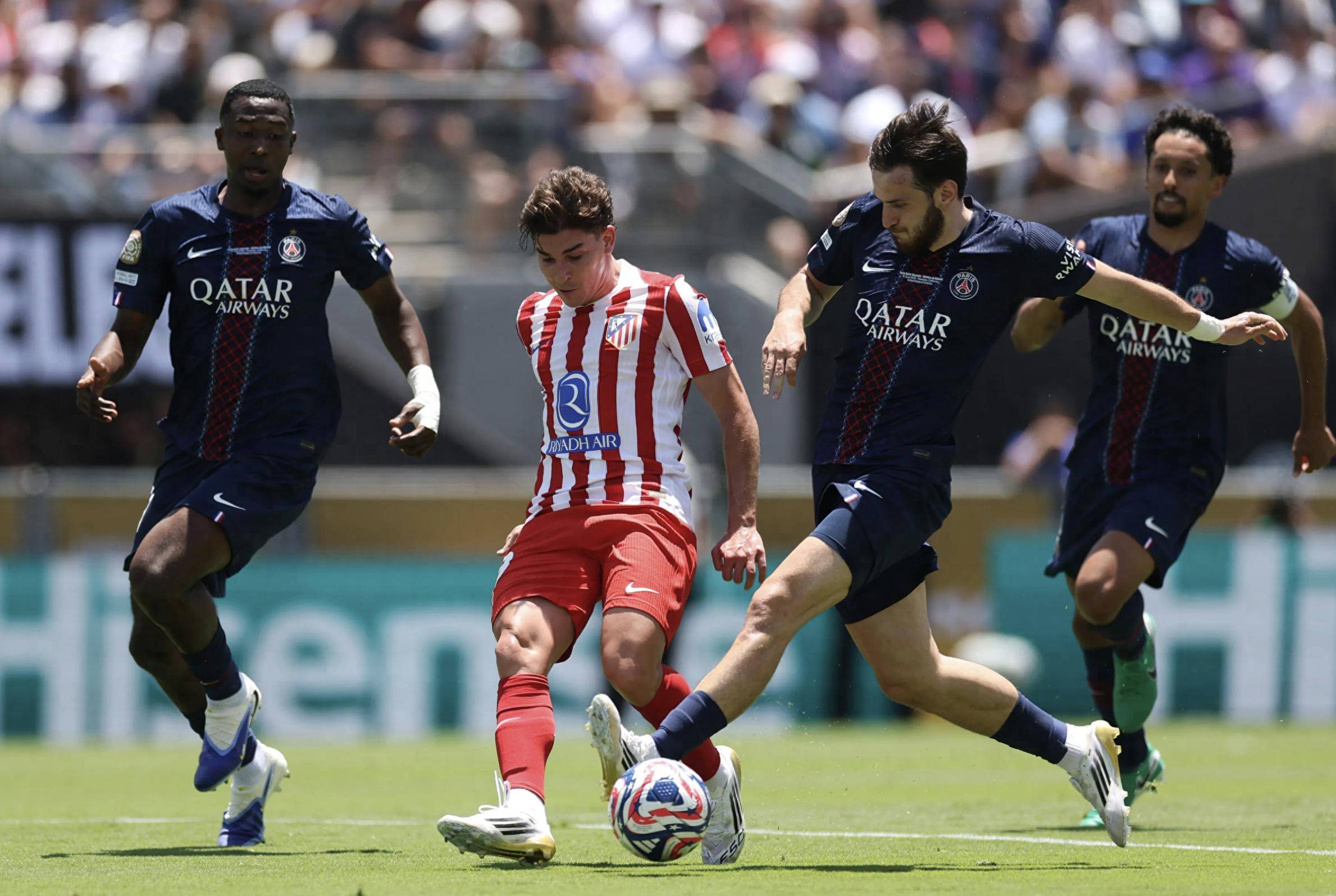 拜仁慕尼黑边锋完成帽子戏法