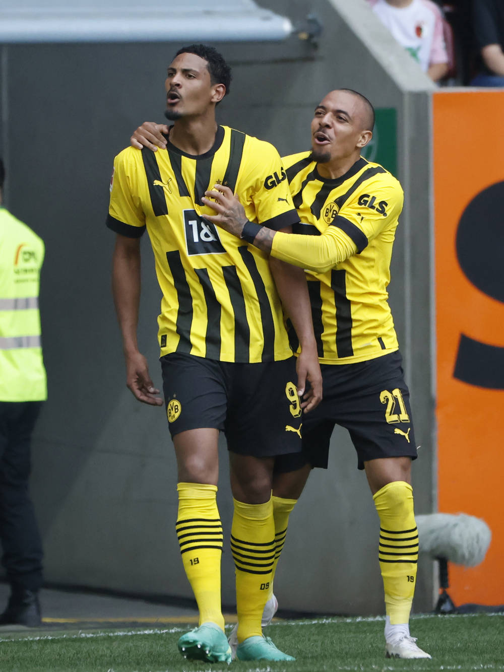 开云体育中国官网-奥格斯堡队主场力克对手取得胜利