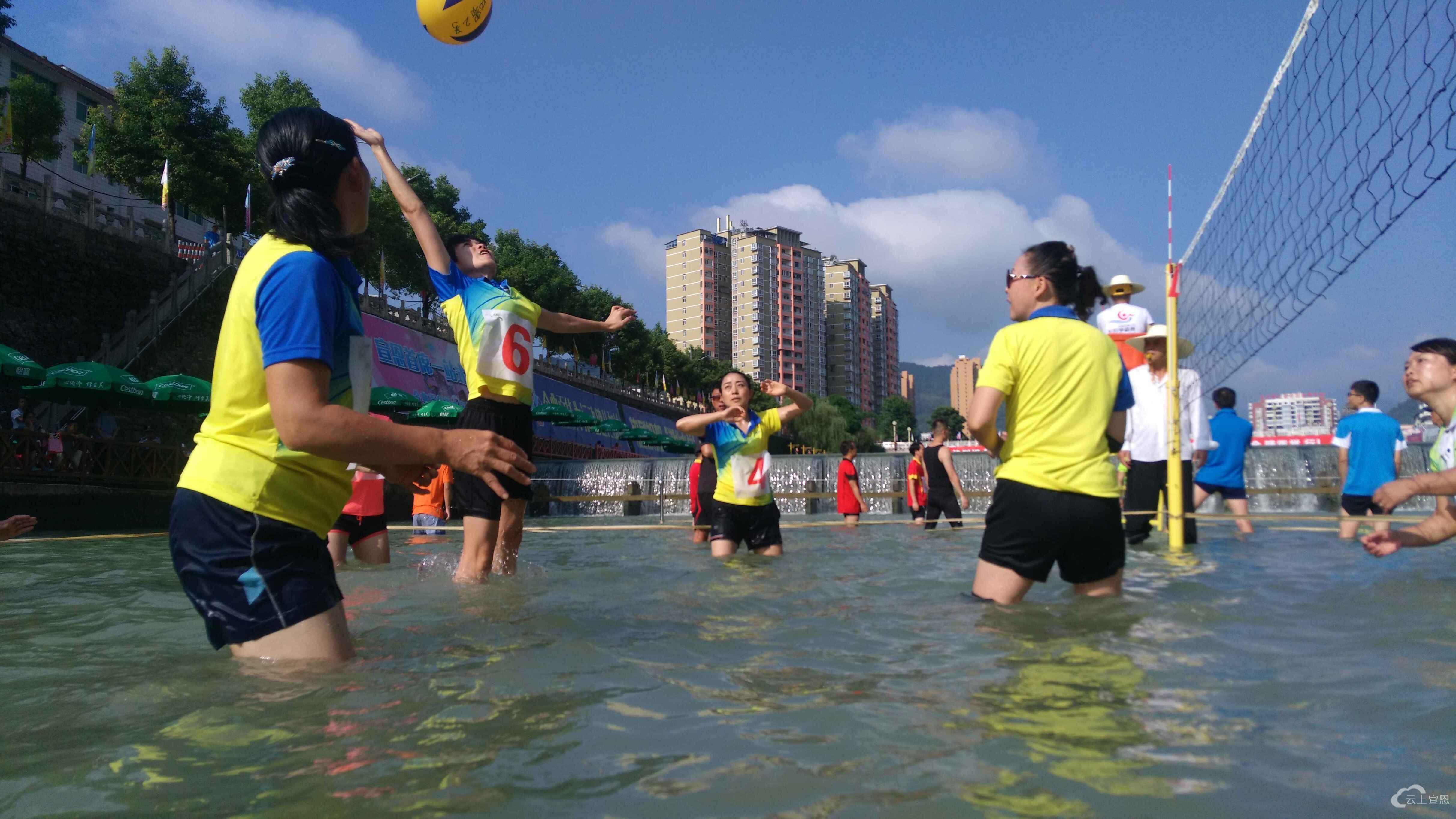 开云体育亚洲官网-澳洲赛事观众热情高涨，场面壮观令人惊叹