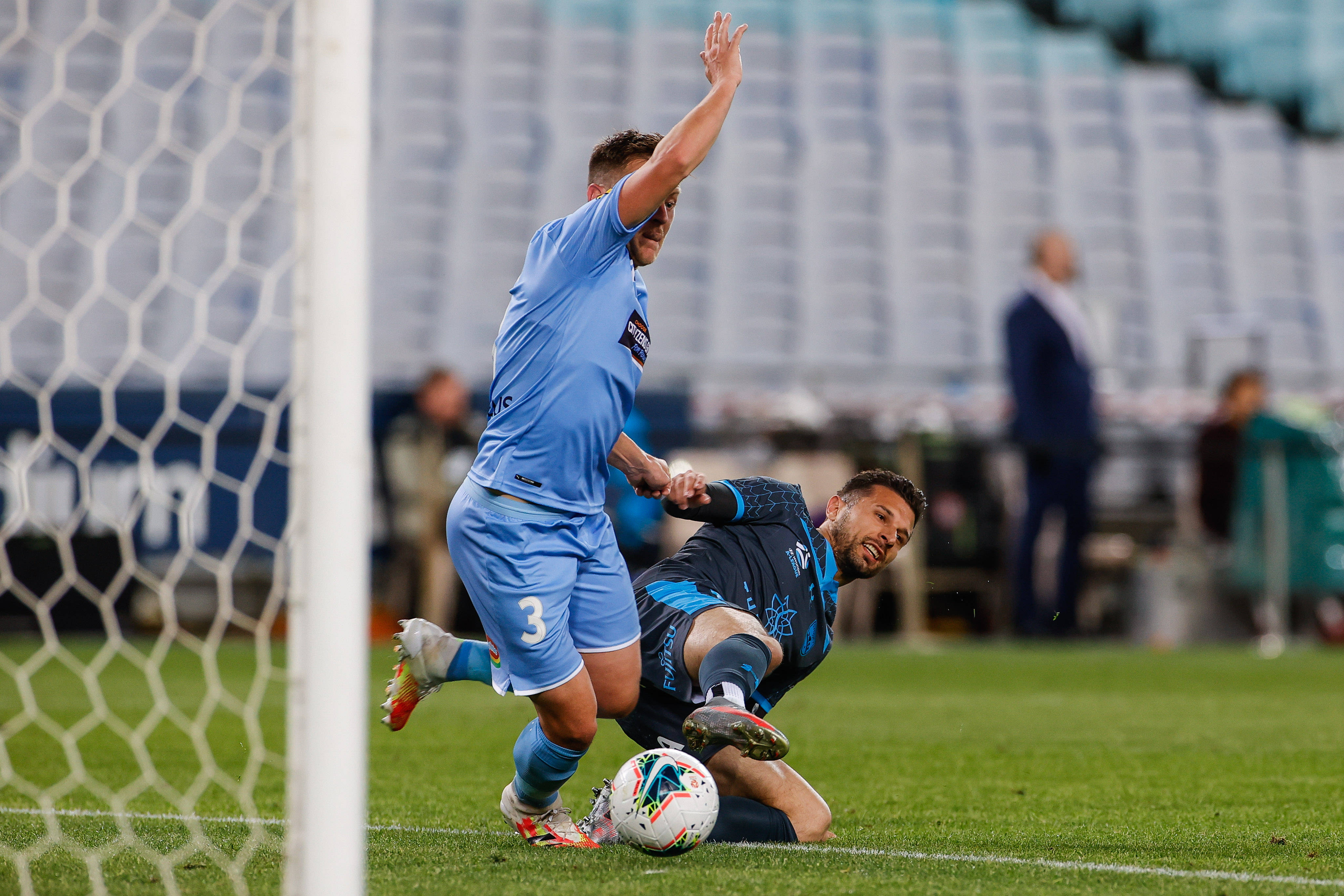 澳洲赛事观众热情高涨，场面壮观令人惊叹