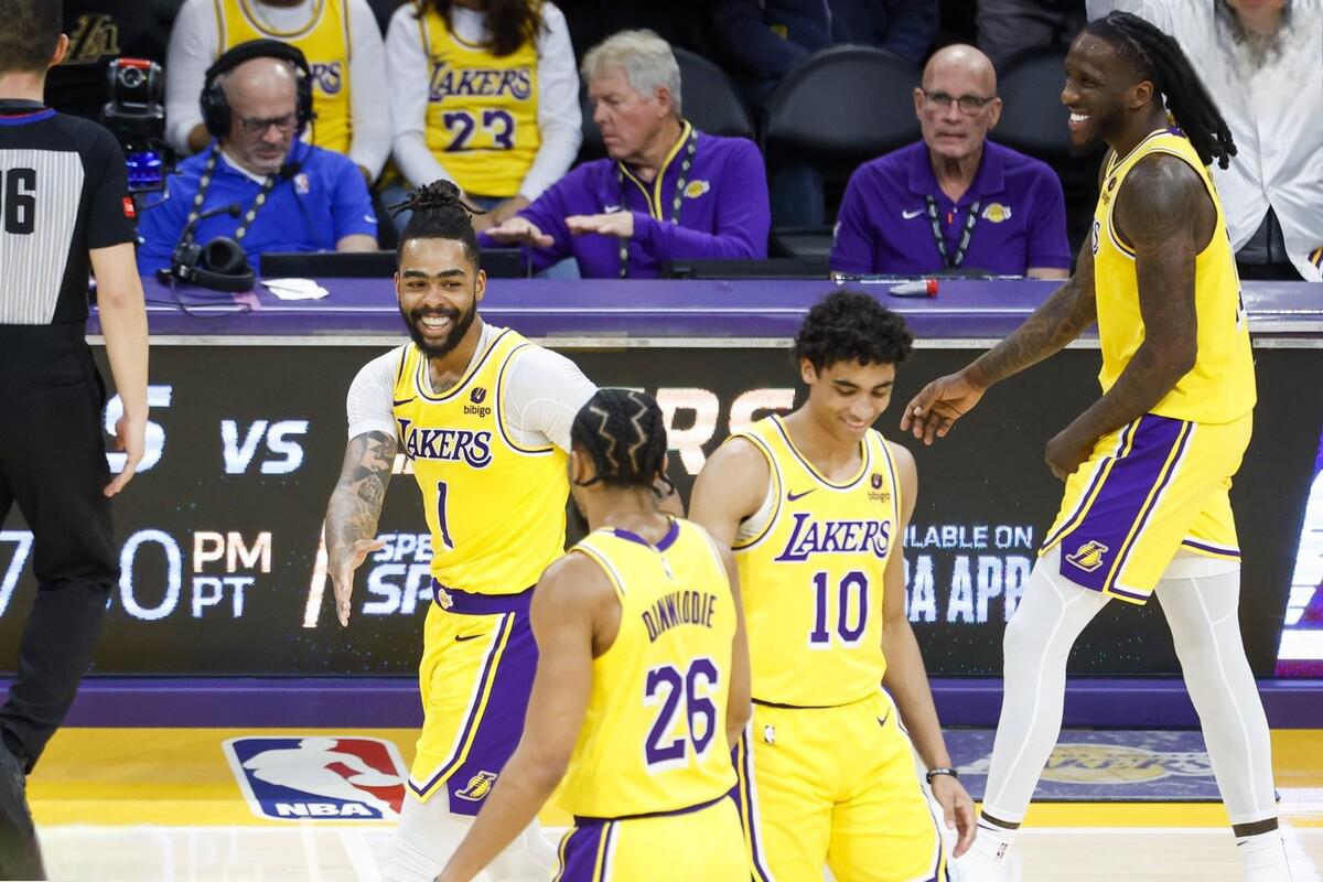 湖人表现出色，逆袭战胜实力球队的简单介绍