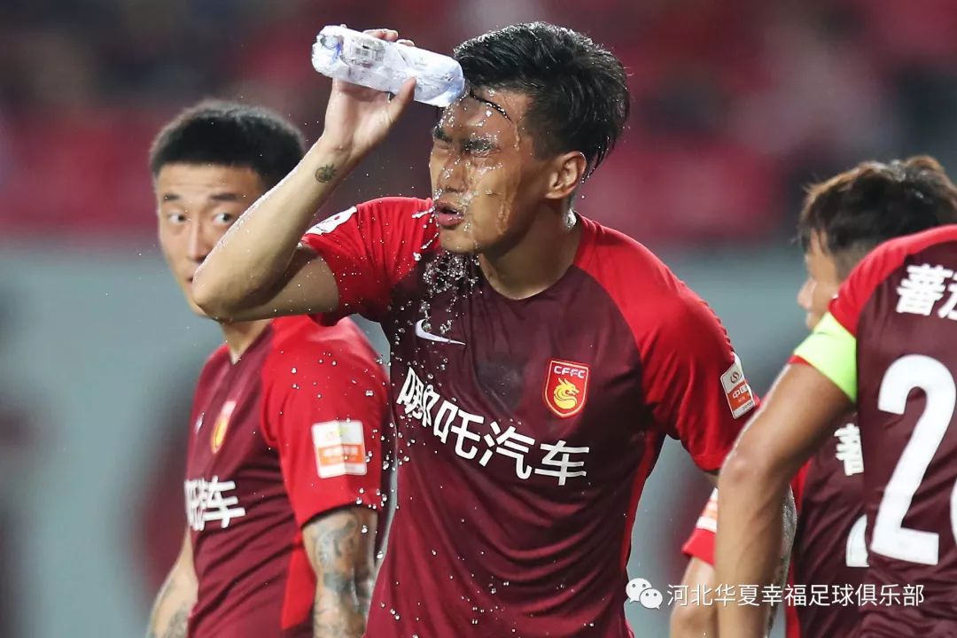 开云体育网页版-江苏苏宁击败河北华夏幸福，稳居中超前列的简单介绍