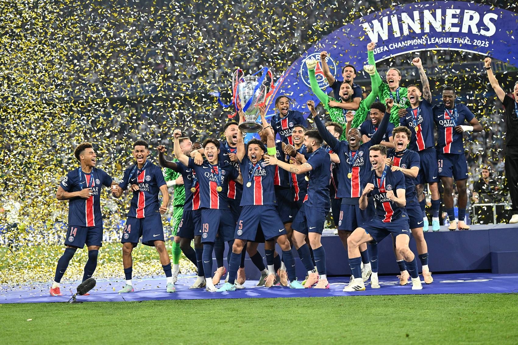 巴黎圣日耳曼调整战术，曼城计划再夺欧冠的简单介绍