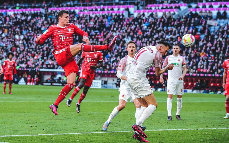 拜仁慕尼黑主场告负，联赛领先优势缩小的简单介绍