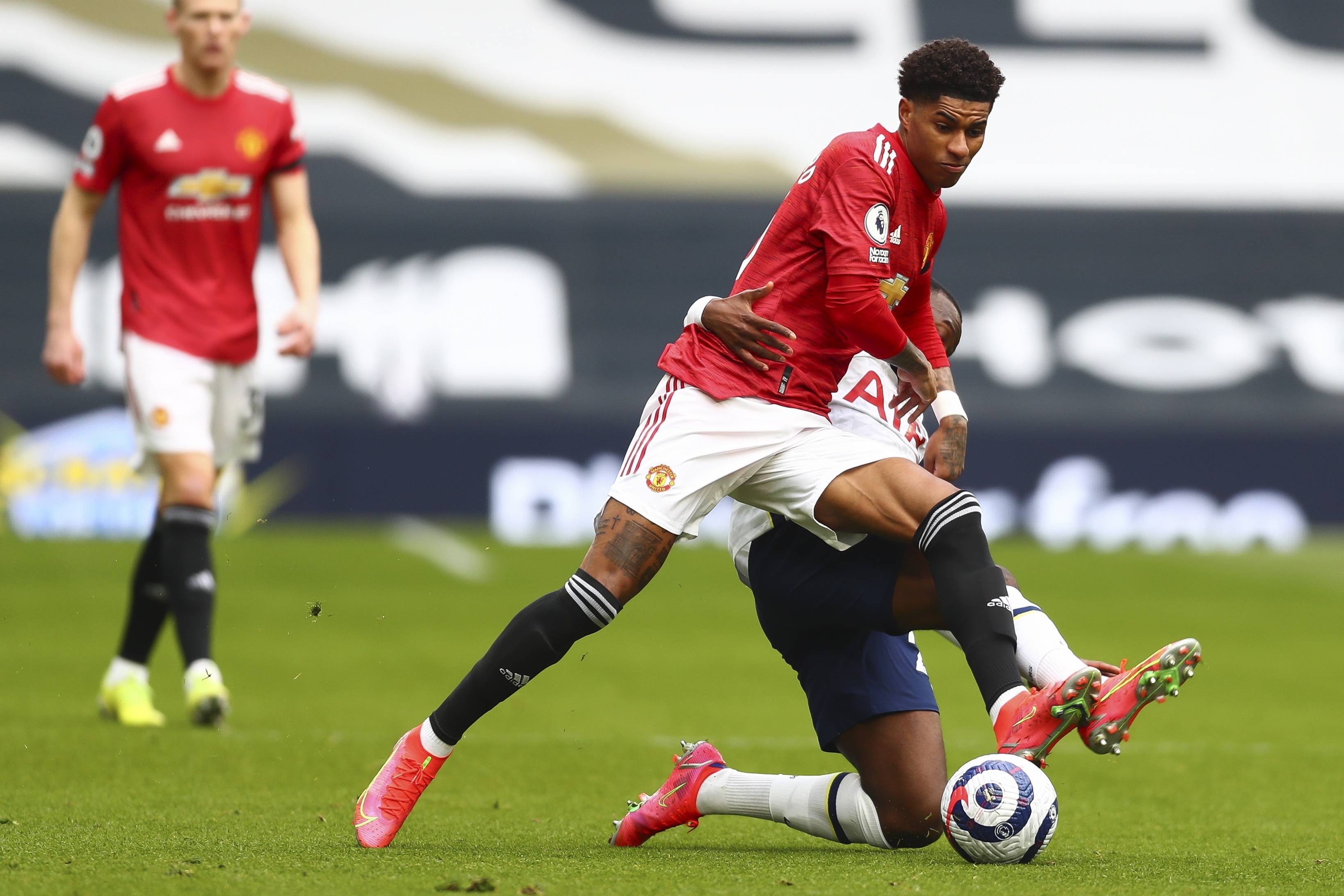 开云体育官网-关于曼联希望渺茫，欧冠之路沉重的信息