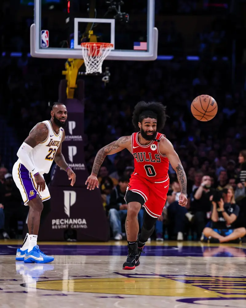 关于公牛队以惊人实力赢得关键胜利晋级季后赛的信息