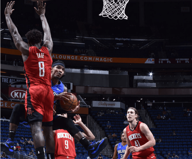 开云体育登录-火箭惊险取胜国王，伍德表现出色砍下关键得分