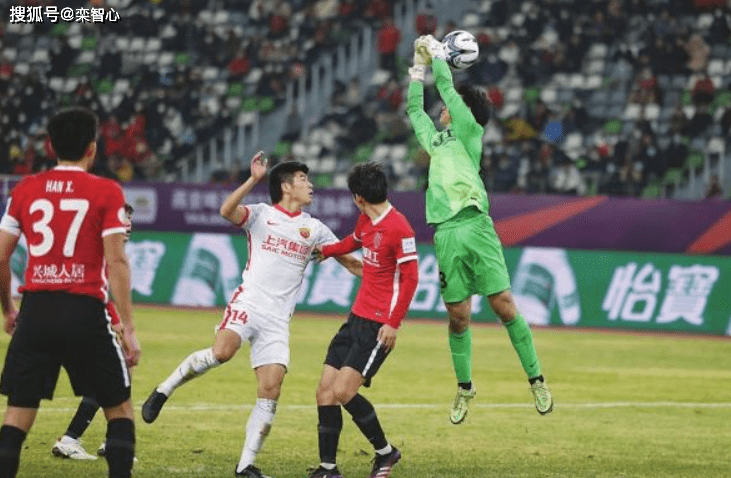 雄狮将士迎战多特蒙德一役，实力对决惊险激烈